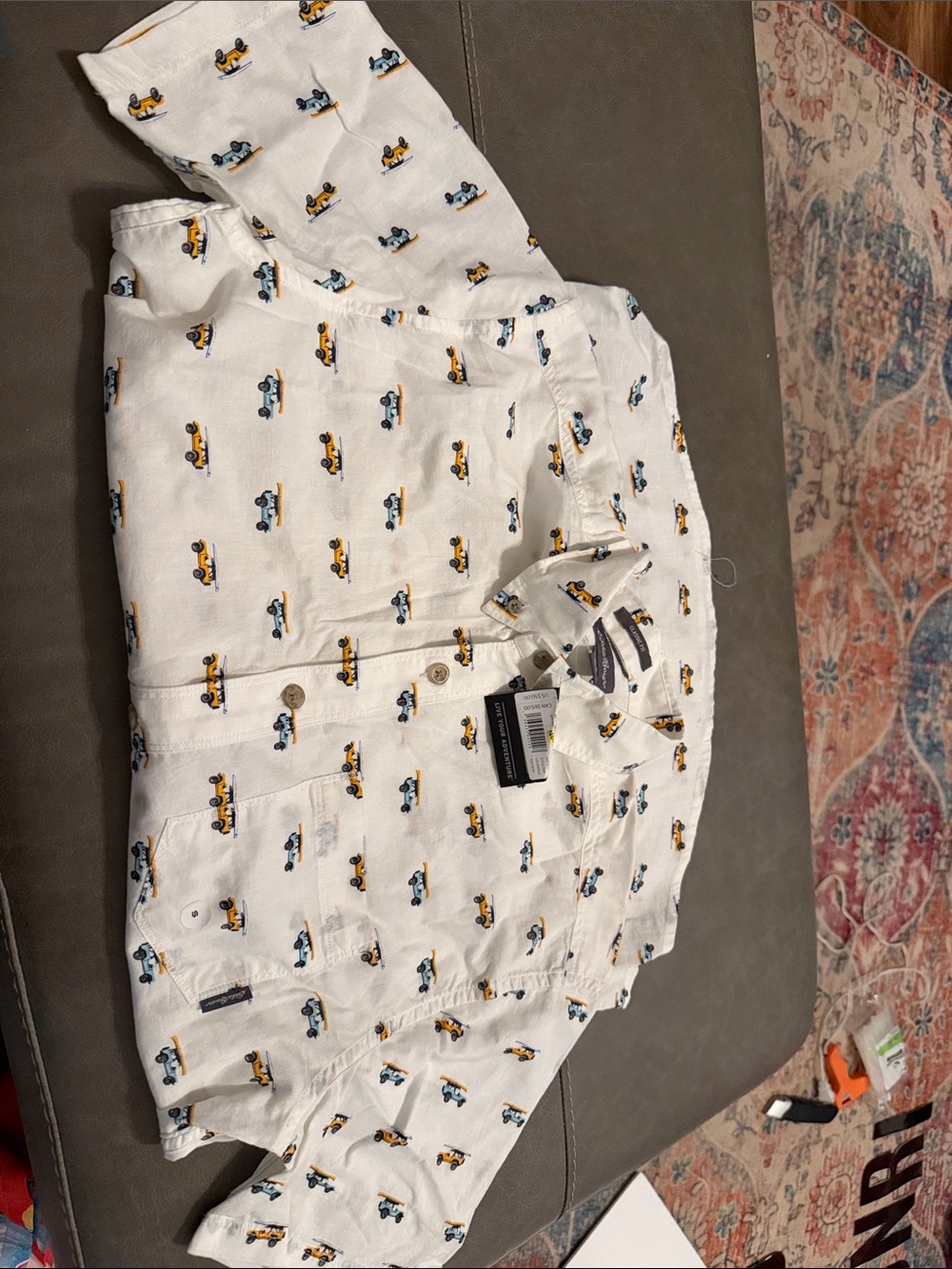 Men's White Short-Sleeve Shirt with Yellow & Blue Car Print- eddie baur